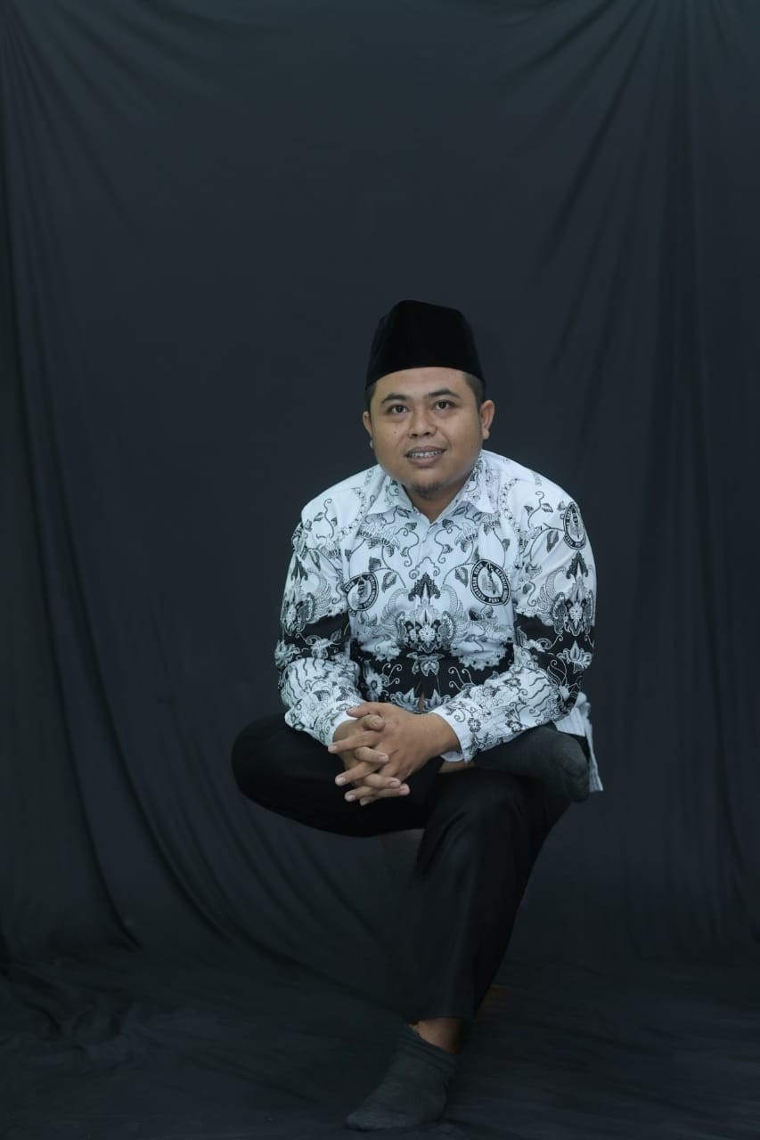 Achmad Yaziz Al Fatah, S.Pd